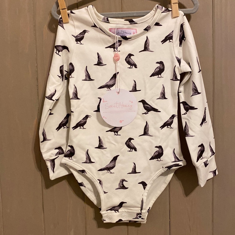 SweetHoney Halloween onesie (2T) NWT